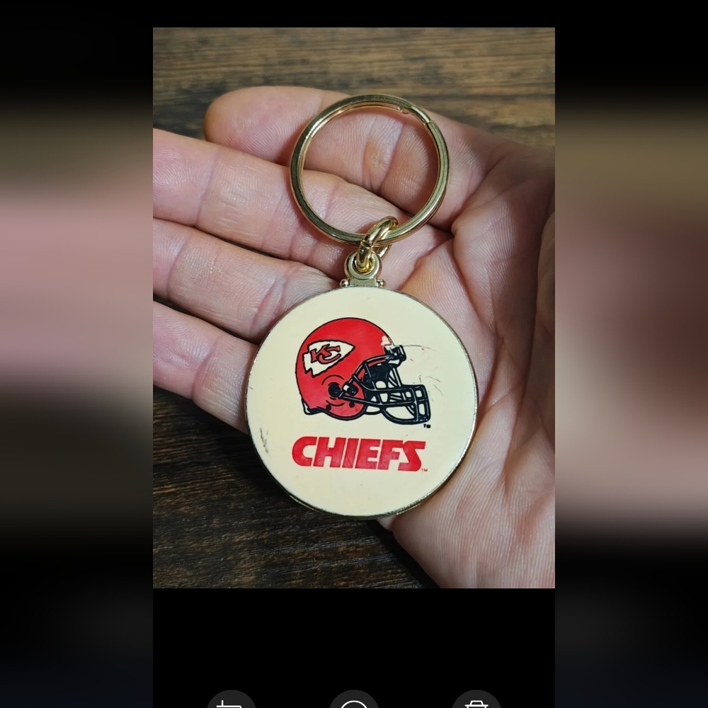 1990s Vintage Kansas City Chiefs Football Helmet Gold Tone Enamel Keychain